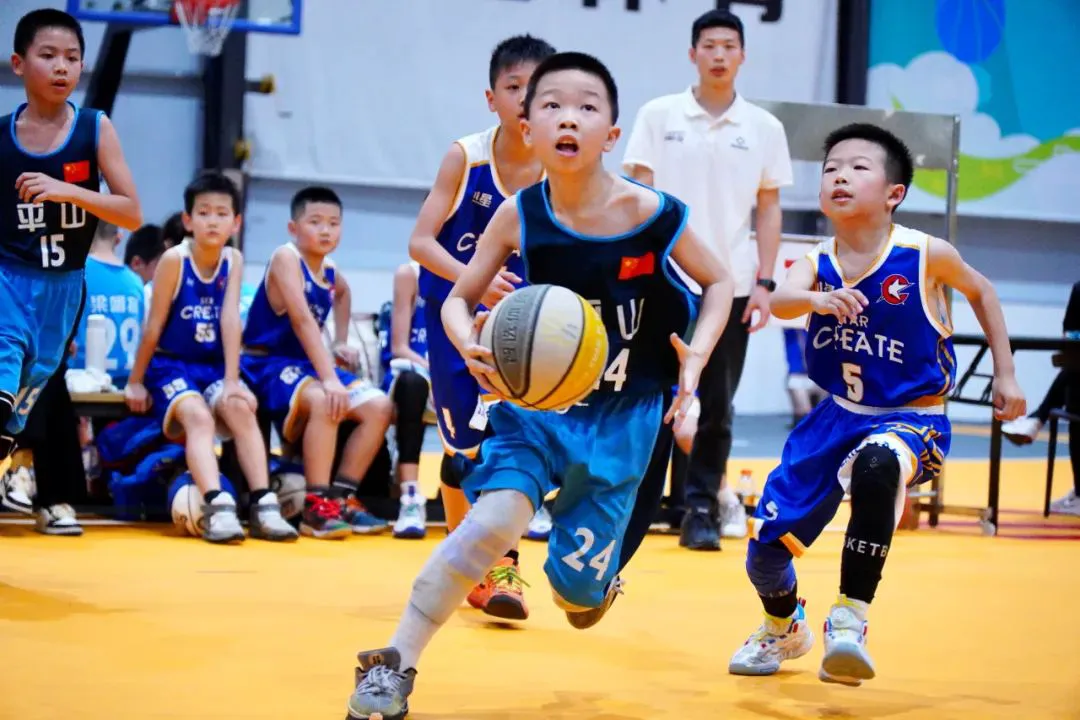 哪里可以找到适合青少年的篮球季前赛训练营_1